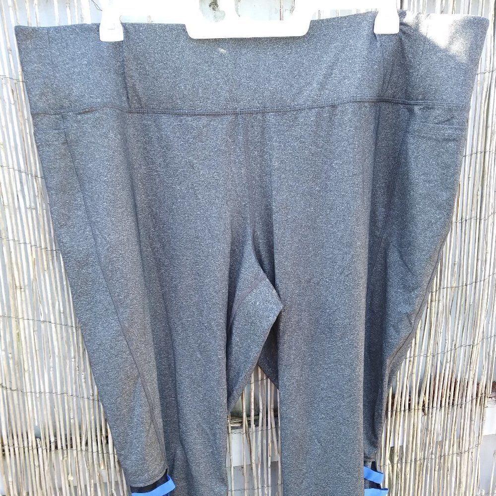 Lane Bryant Livi Active Plus Size Capri Leggings -No Size Tag - See Measurements